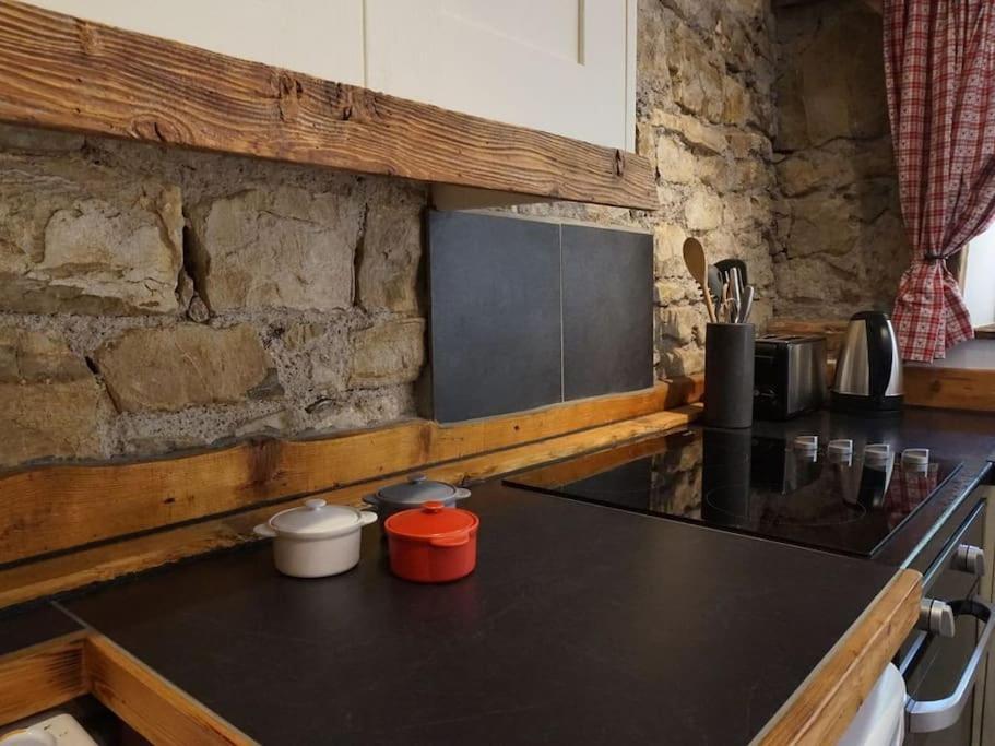 La Grange De Pimberty - Beautiful Apartments 27 Miles From Geneva Vailly Экстерьер фото
