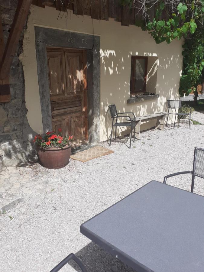 La Grange De Pimberty - Beautiful Apartments 27 Miles From Geneva Vailly Экстерьер фото