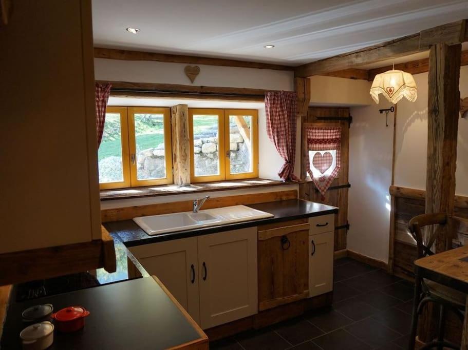 La Grange De Pimberty - Beautiful Apartments 27 Miles From Geneva Vailly Экстерьер фото